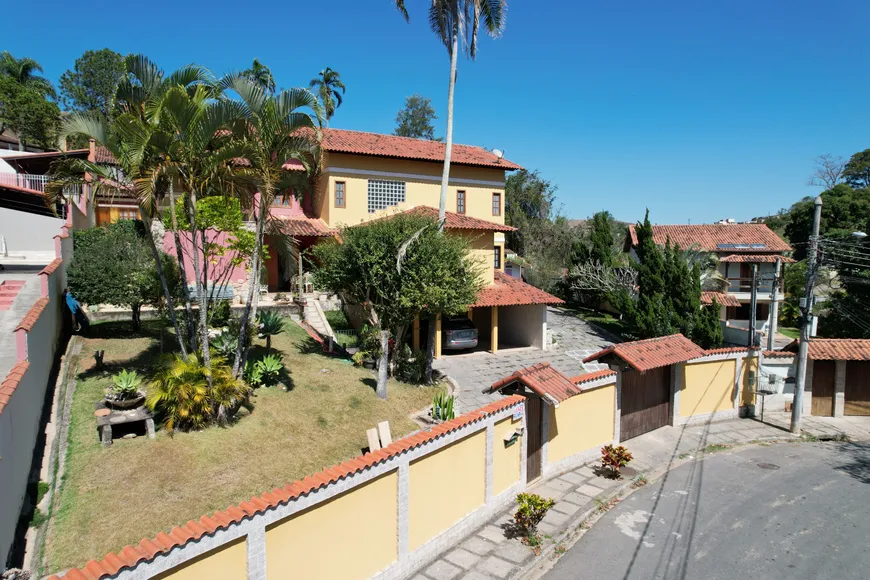 Foto 1 de Casa com 6 Quartos à venda, 1250m² em Centro, Vassouras