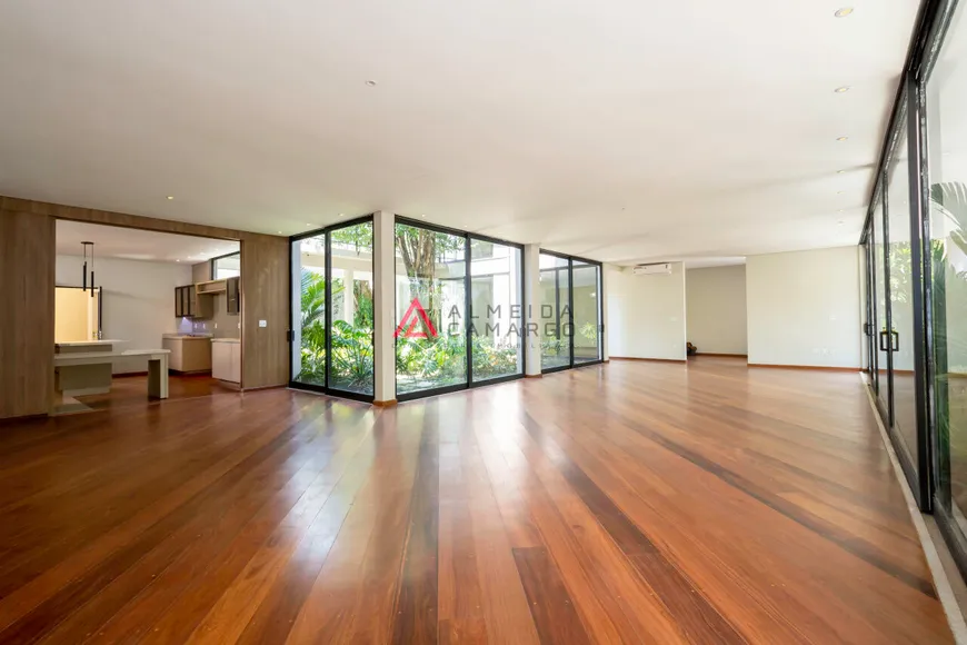 Foto 1 de Casa com 5 Quartos à venda, 800m² em Jardim Paulistano, São Paulo