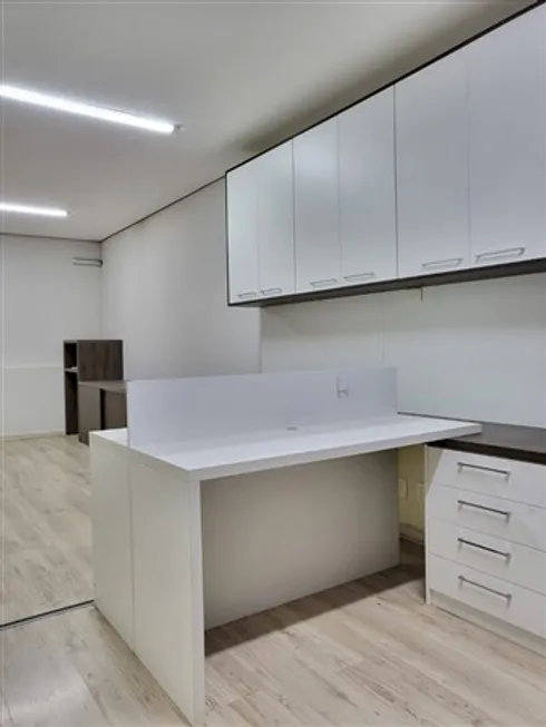 Foto 1 de Sala Comercial à venda, 44m² em Passo da Areia, Porto Alegre