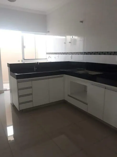 Foto 1 de Apartamento com 2 Quartos à venda, 75m² em Jardim Europa, Uberlândia