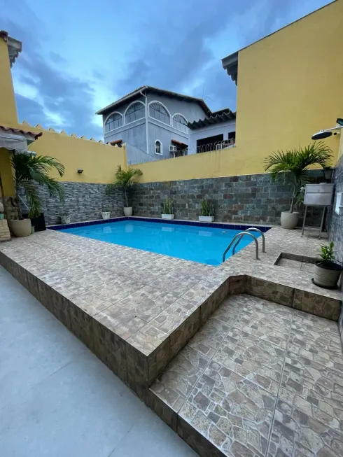 Foto 1 de Casa com 3 Quartos à venda, 225m² em Taquara, Rio de Janeiro