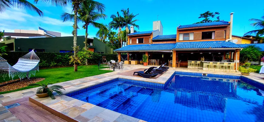 Foto 1 de Casa com 6 Quartos à venda, 576m² em Jardim Acapulco , Guarujá