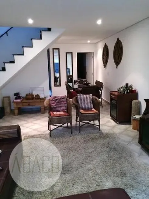 Foto 1 de Casa com 3 Quartos à venda, 250m² em Vila Basileia, São Paulo