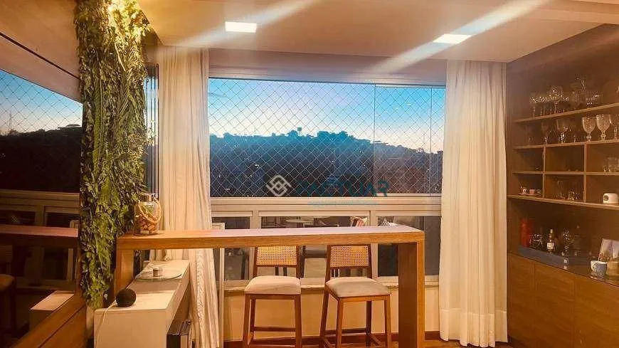 Foto 1 de Apartamento com 4 Quartos à venda, 134m² em Funcionários, Belo Horizonte