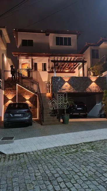 Foto 1 de Casa de Condomínio com 4 Quartos à venda, 350m² em Rio do Ouro, São Gonçalo