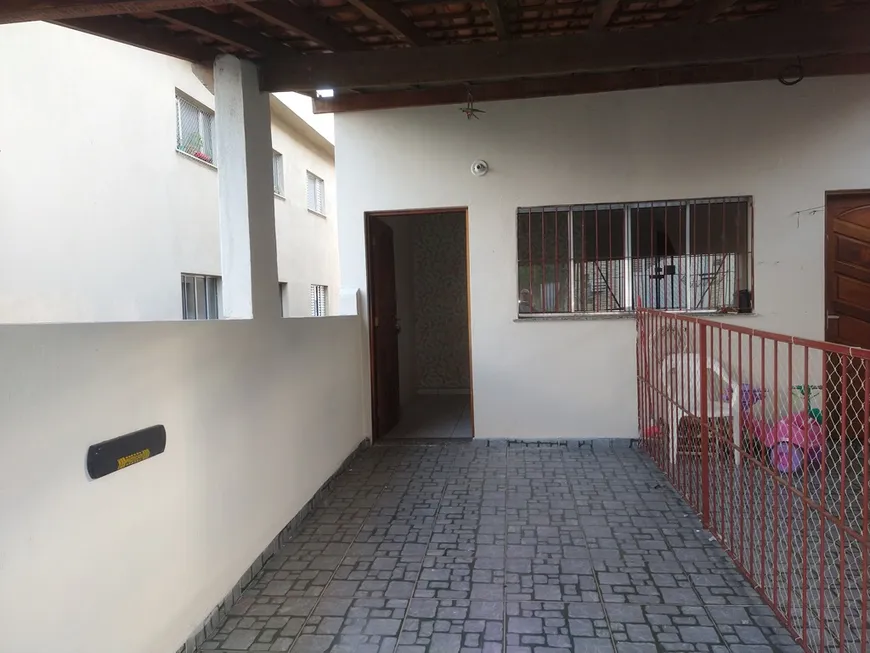 Foto 1 de Casa com 2 Quartos para alugar, 85m² em Jardim Nascente, Itaquaquecetuba