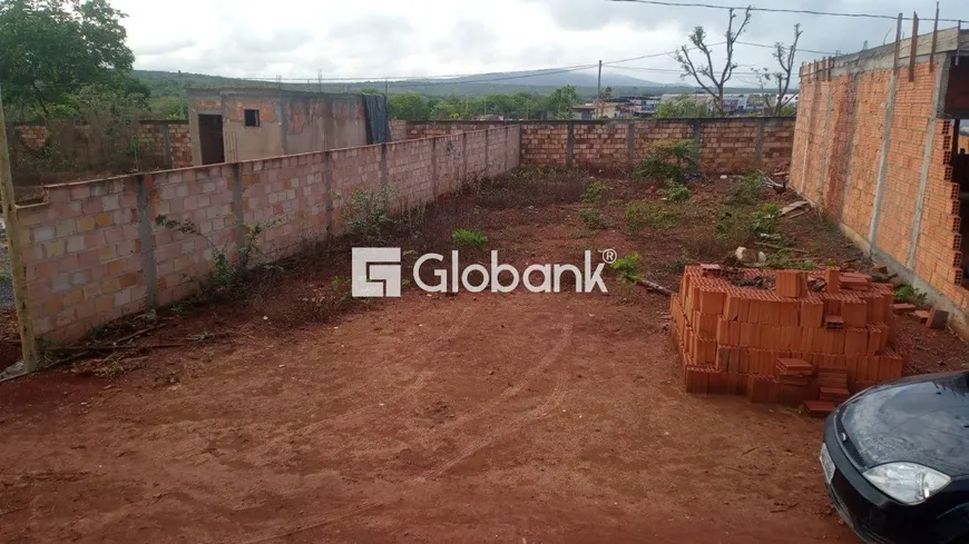 Foto 1 de Lote/Terreno à venda, 261m² em Independência, Montes Claros