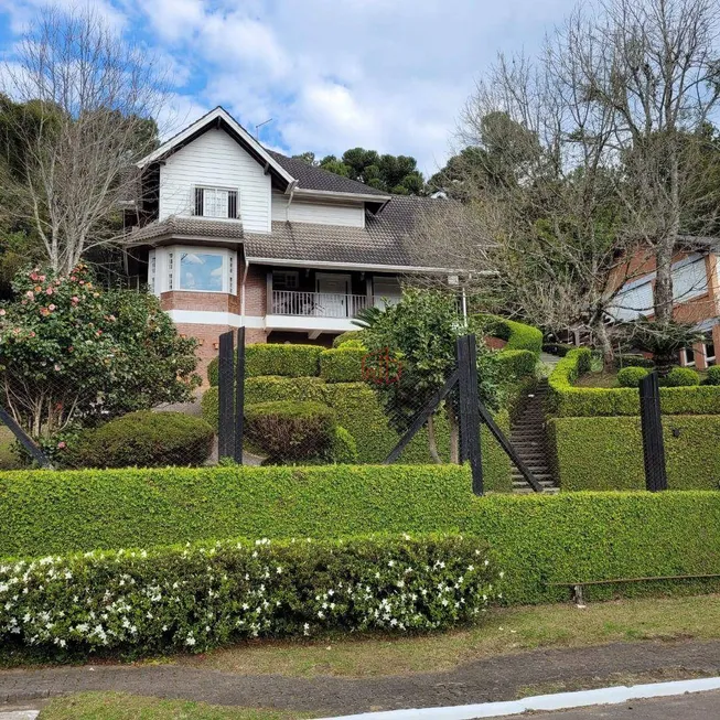 Foto 1 de Casa de Condomínio com 3 Quartos à venda, 303m² em Villagio, Gramado