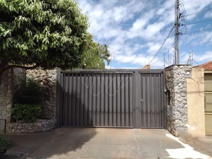 Foto 1 de Casa com 3 Quartos para venda ou aluguel, 231m² em Centro, Araraquara