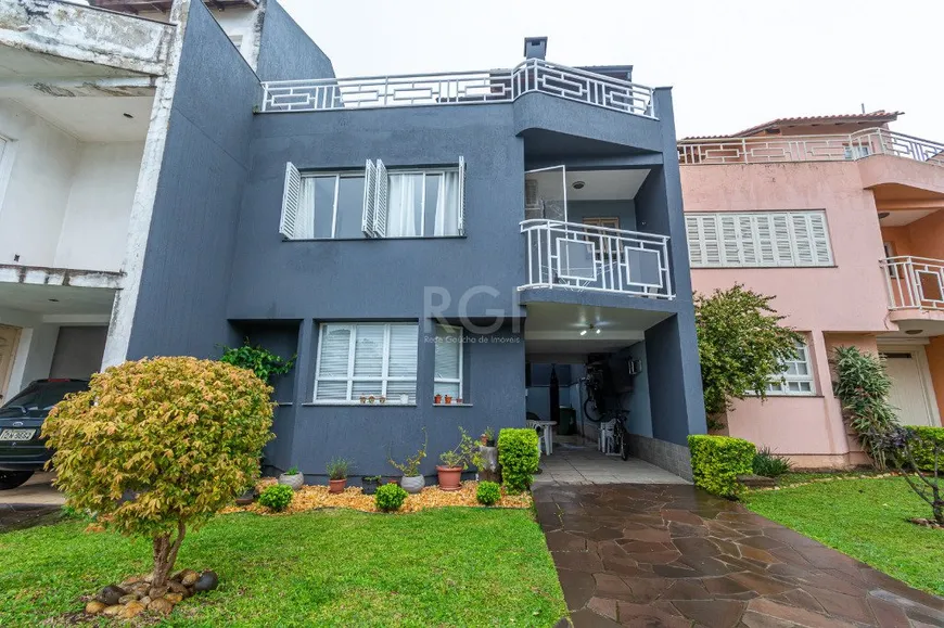 Foto 1 de Casa de Condomínio com 3 Quartos à venda, 193m² em Jardim Itú Sabará, Porto Alegre