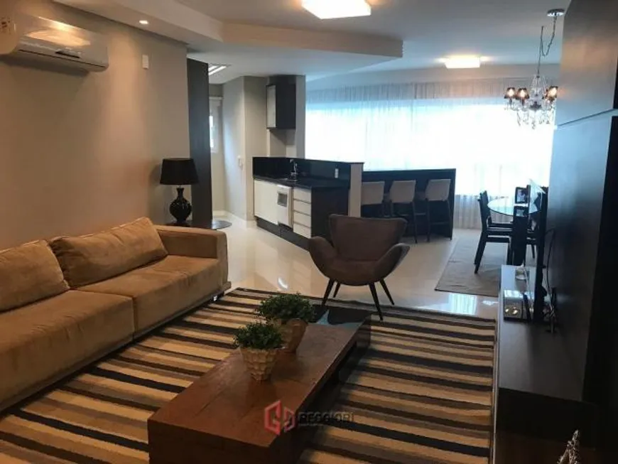 Foto 1 de Apartamento com 3 Quartos à venda, 228m² em Centro, Balneário Camboriú