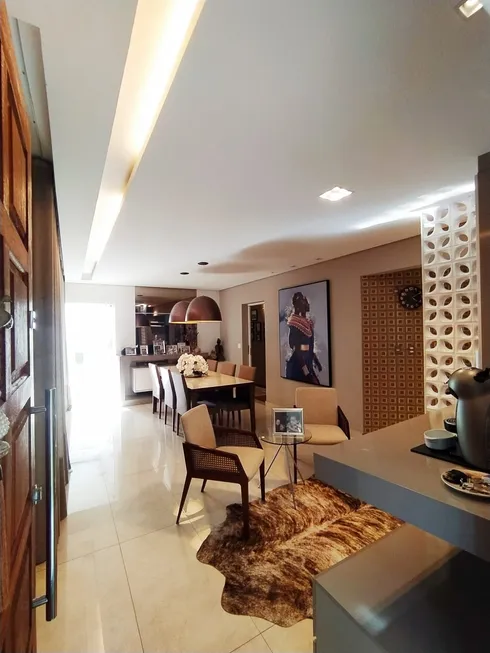 Foto 1 de Apartamento com 3 Quartos à venda, 140m² em Centro, Contagem