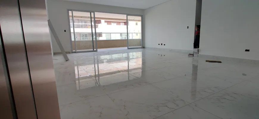 Foto 1 de Apartamento com 3 Quartos à venda, 153m² em Boqueirão, Praia Grande