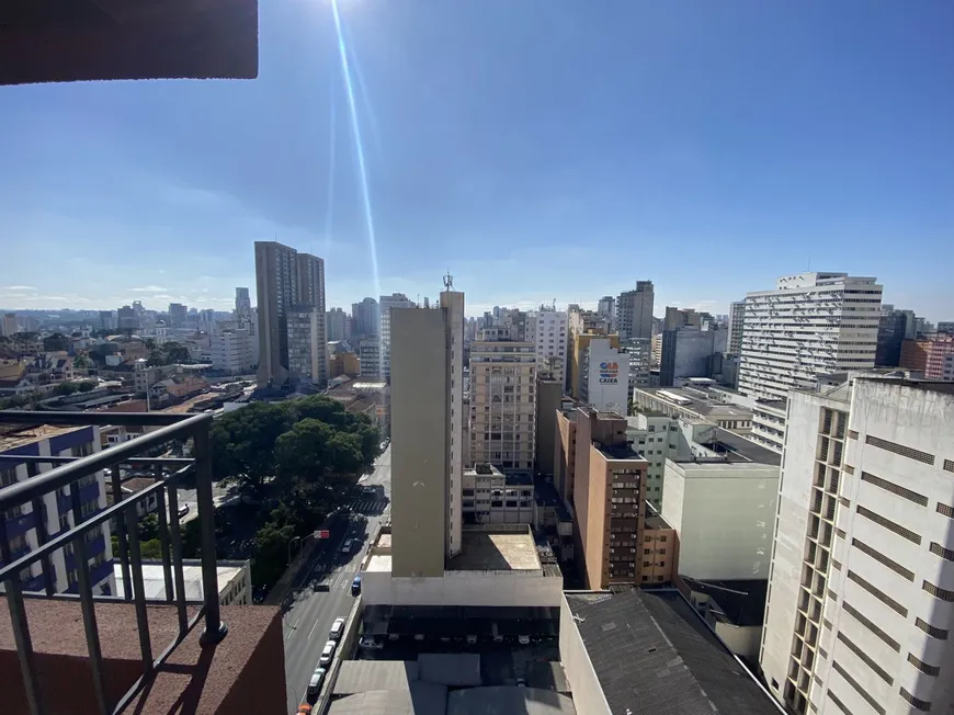 Foto 1 de Kitnet com 1 Quarto à venda, 36m² em Centro, Curitiba