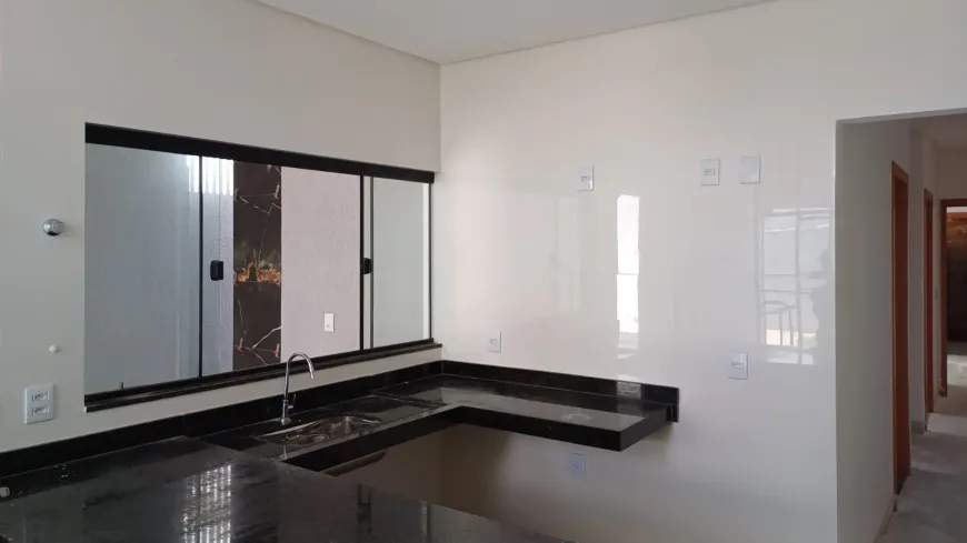 Foto 1 de Casa com 3 Quartos à venda, 104m² em Parque Veiga Jardim, Aparecida de Goiânia