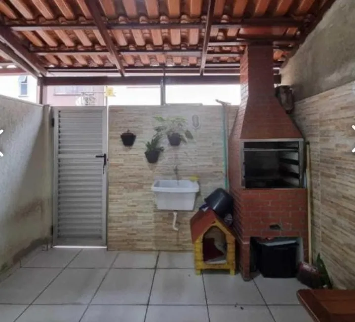 Foto 1 de Casa com 2 Quartos à venda, 75m² em Jardim Riacho das Pedras, Contagem