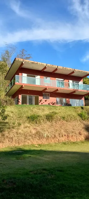 Foto 1 de Fazenda/Sítio com 4 Quartos à venda, 209m² em Freguesia da Escada, Guararema