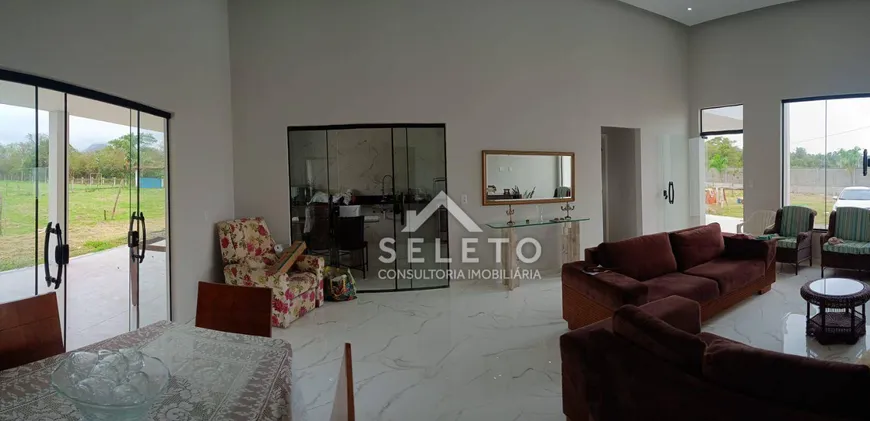Foto 1 de Casa de Condomínio com 3 Quartos à venda, 240m² em Caxito, Maricá