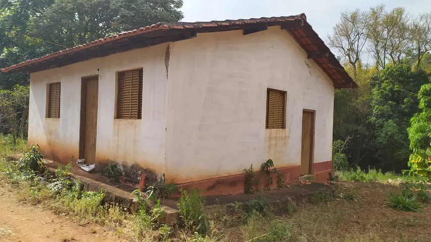 Foto 1 de Fazenda/Sítio com 3 Quartos à venda, 1200m² em Centro, Piracema