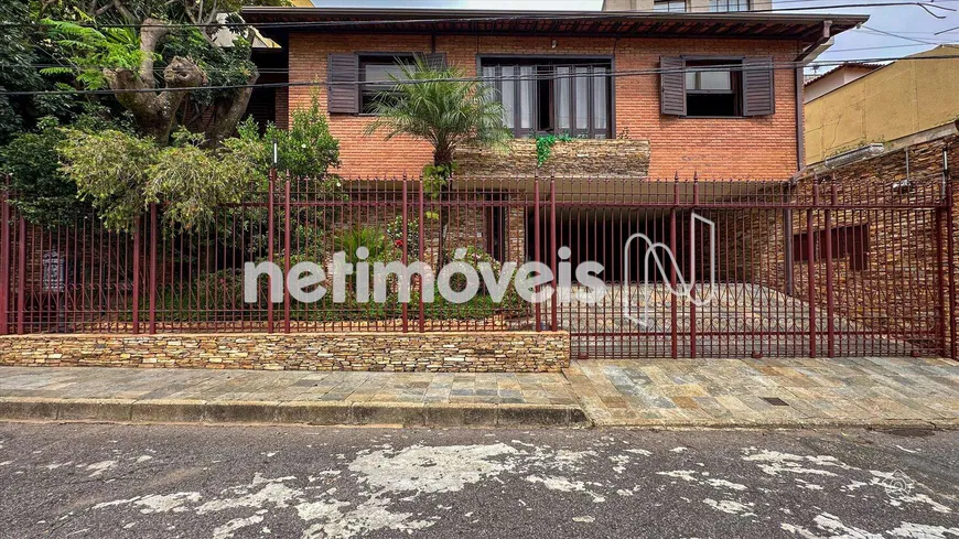 Foto 1 de Casa com 4 Quartos à venda, 381m² em Mangabeiras, Belo Horizonte