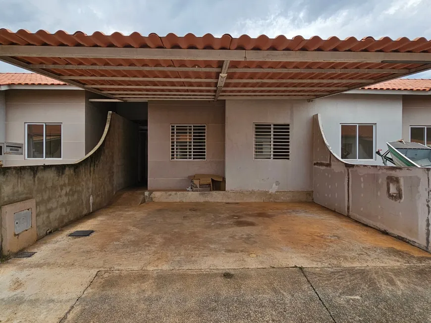 Foto 1 de Casa de Condomínio com 2 Quartos à venda, 45m² em Residencial Florais Do Planalto, Valparaíso de Goiás