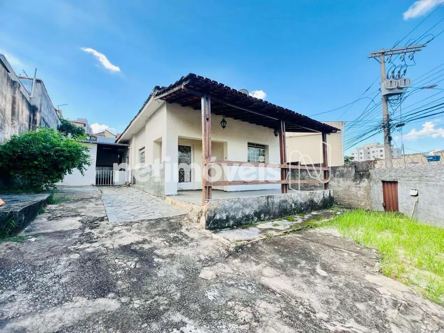 Foto 1 de Casa com 4 Quartos à venda, 360m² em Caiçaras, Belo Horizonte