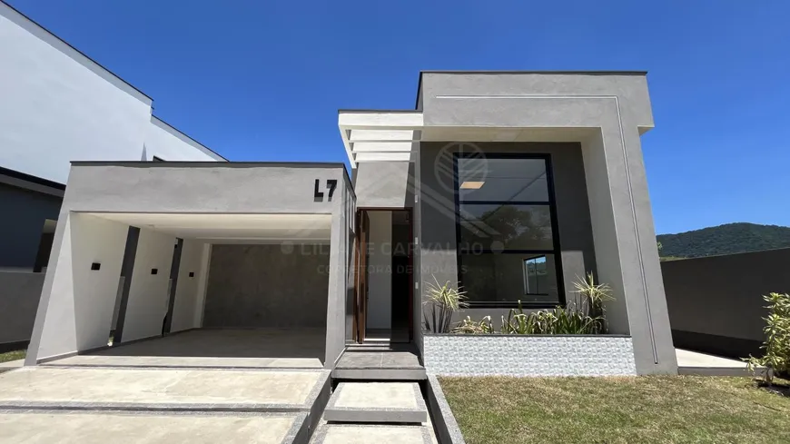 Foto 1 de Casa de Condomínio com 3 Quartos à venda, 300m² em Ubatiba, Maricá