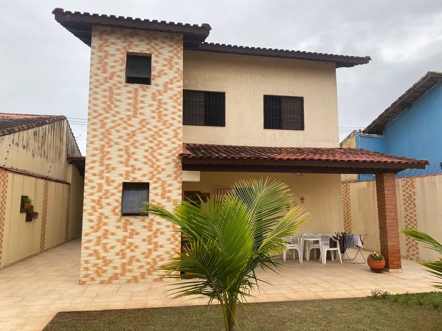 Foto 1 de Casa com 4 Quartos à venda, 225m² em Cibratel II, Itanhaém