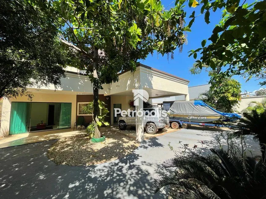 Foto 1 de Casa com 4 Quartos à venda, 250m² em Plano Diretor Sul, Palmas