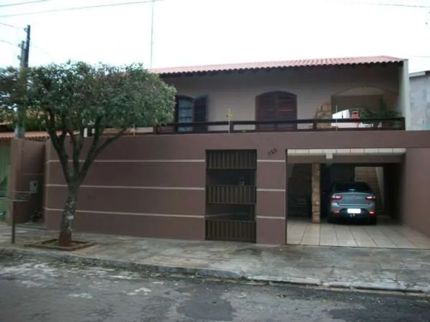 Foto 1 de Casa com 3 Quartos à venda, 240m² em Monte Belo, Londrina