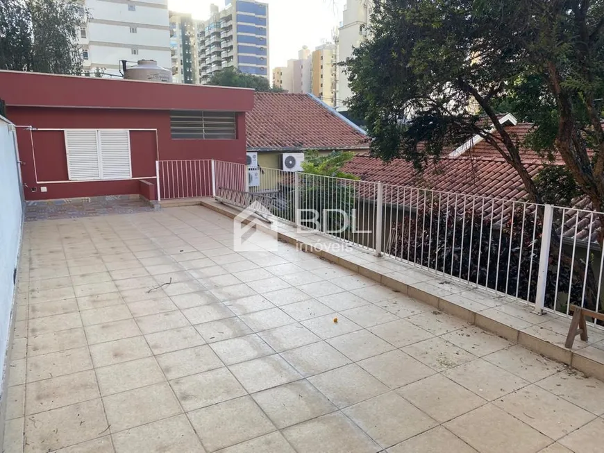 Foto 1 de Sobrado com 3 Quartos à venda, 240m² em Cambuí, Campinas