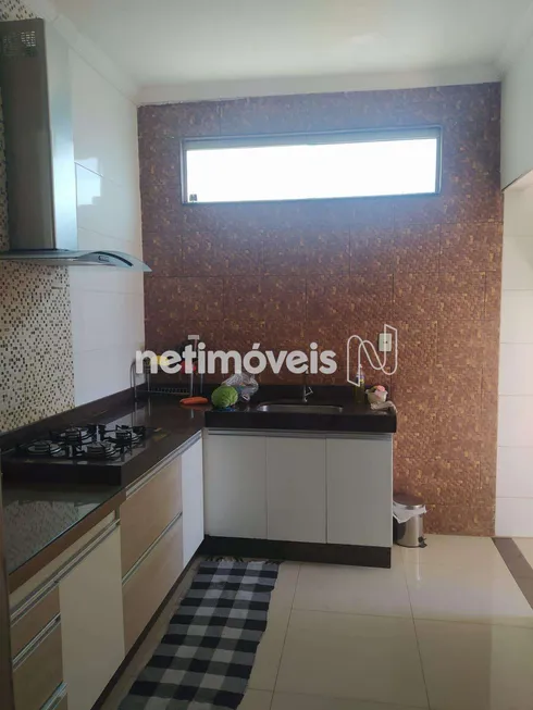 Foto 1 de Casa com 4 Quartos à venda, 220m² em Sapucaias II, Contagem