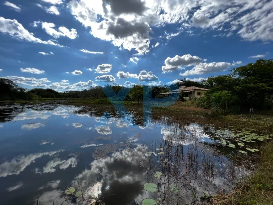 Foto 1 de Fazenda/Sítio com 3 Quartos à venda, 300m² em Zona Rural, São Sebastião do Oeste