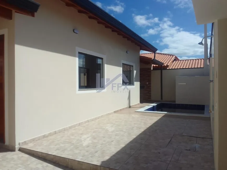 Foto 1 de Casa com 2 Quartos à venda, 80m² em Nova Peruíbe, Peruíbe