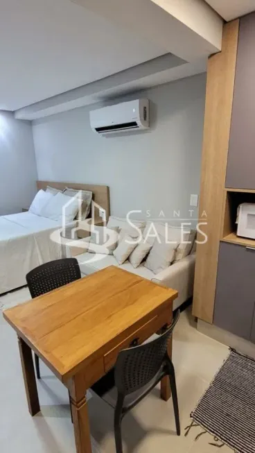 Foto 1 de Apartamento com 1 Quarto para alugar, 25m² em Santo Amaro, São Paulo