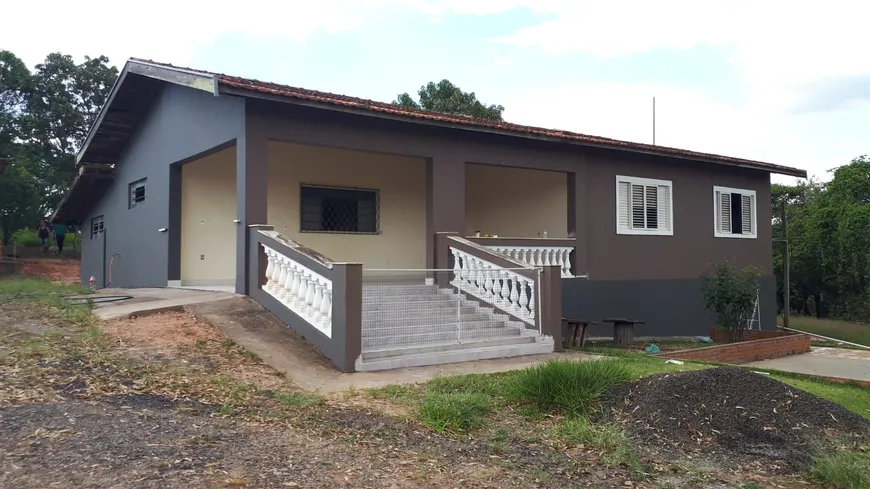 Foto 1 de Fazenda/Sítio com 3 Quartos à venda, 200m² em Residencial Deputado Jose Zavaglia, São Carlos