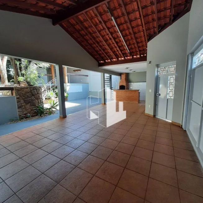 Foto 1 de Casa com 4 Quartos à venda, 265m² em Jardim Dr. Luciano, Jaú