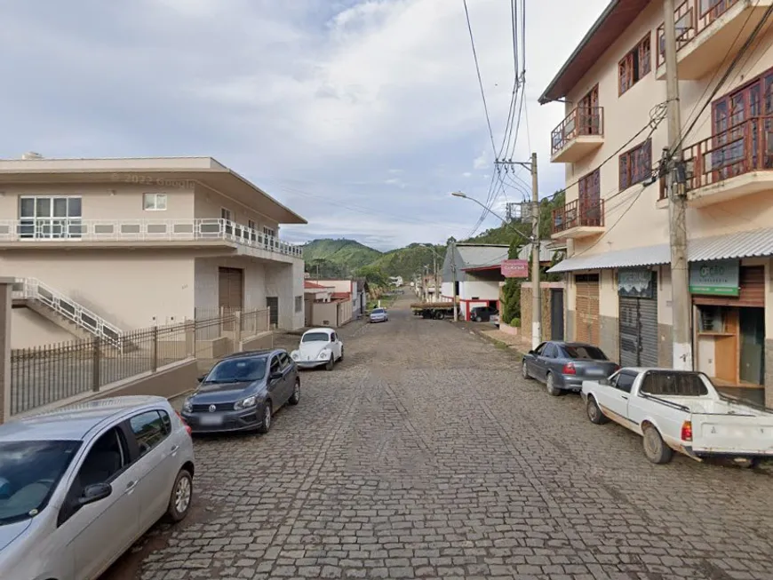 Foto 1 de Galpão/Depósito/Armazém à venda, 1287m² em Centro, Maria da Fé