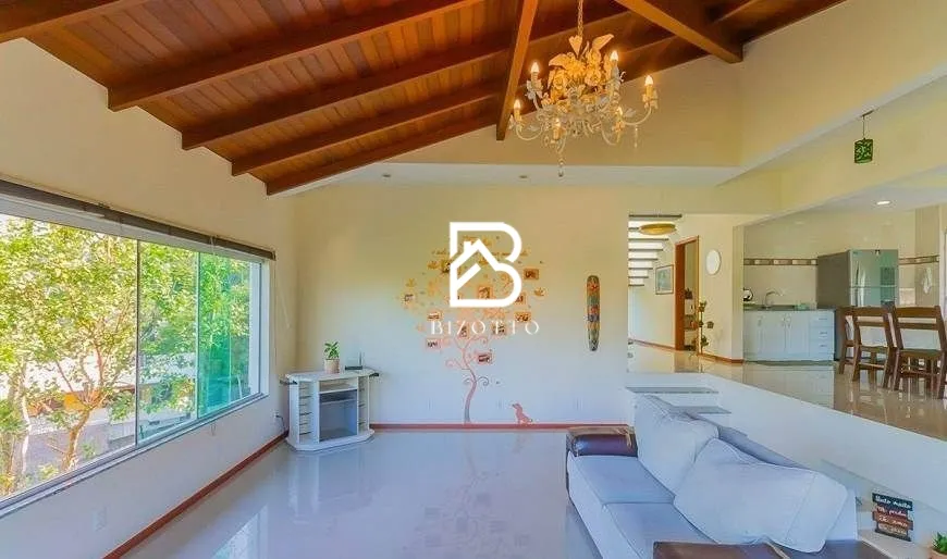 Foto 1 de Casa com 4 Quartos à venda, 225m² em Trindade, Florianópolis