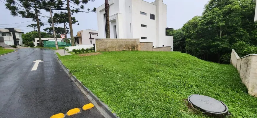 Foto 1 de Lote/Terreno à venda, 746m² em Abranches, Curitiba