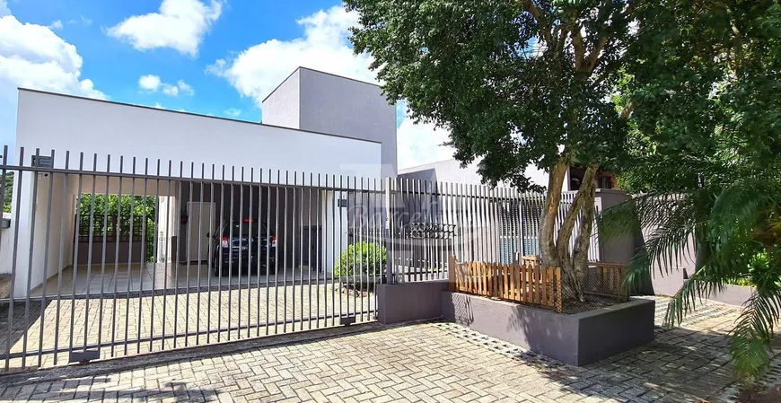 Foto 1 de Casa com 3 Quartos à venda, 190m² em Santo Inácio, Curitiba
