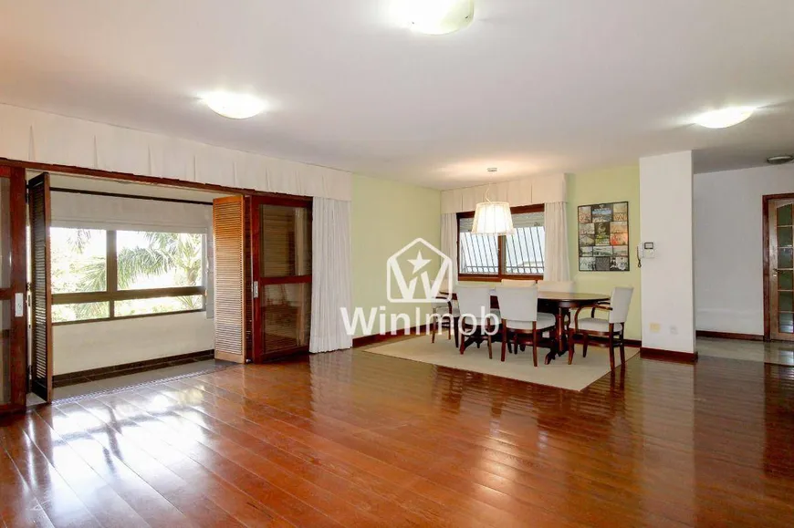 Foto 1 de Casa com 3 Quartos à venda, 280m² em Chácara das Pedras, Porto Alegre
