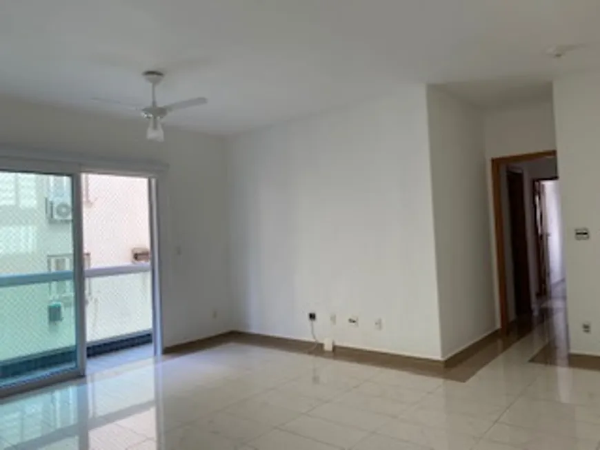 Foto 1 de Apartamento com 3 Quartos para alugar, 130m² em Embaré, Santos