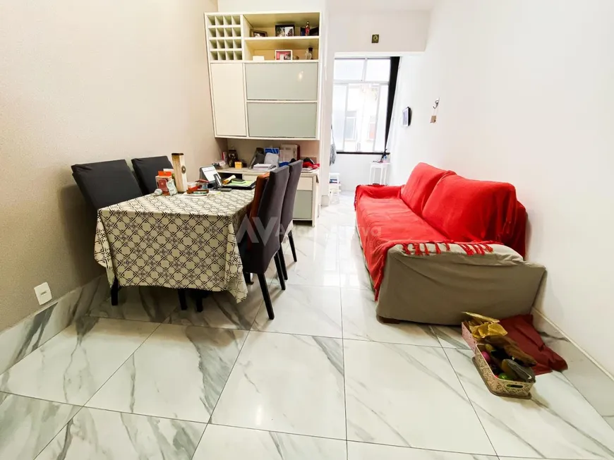 Foto 1 de Apartamento com 2 Quartos à venda, 64m² em Copacabana, Rio de Janeiro