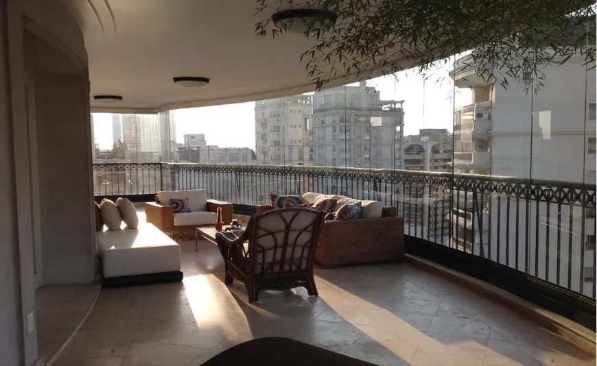 Foto 1 de Apartamento com 4 Quartos à venda, 433m² em Itaim Bibi, São Paulo