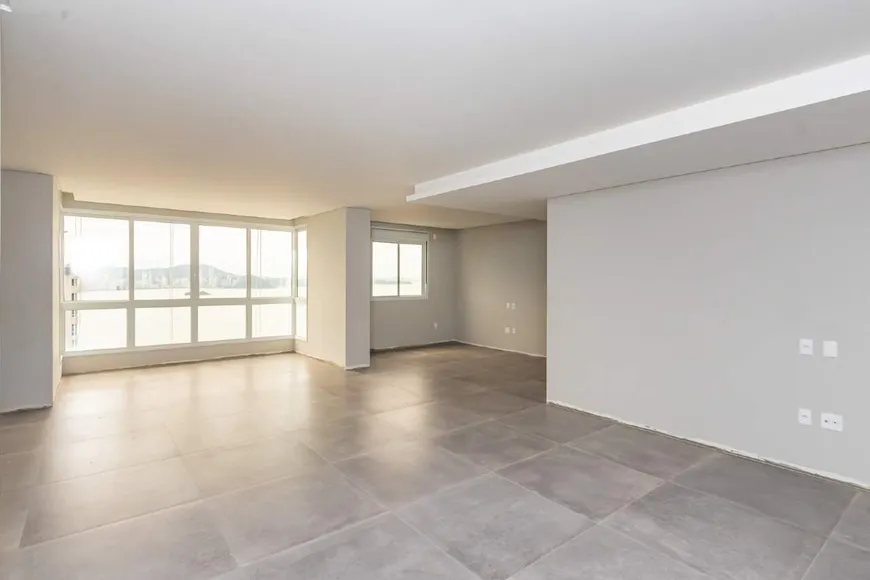 Foto 1 de Apartamento com 3 Quartos à venda, 152m² em Barra Sul, Balneário Camboriú