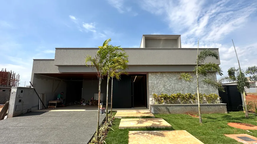 Foto 1 de Casa de Condomínio com 3 Quartos à venda, 249m² em Jardins Franca, Goiânia