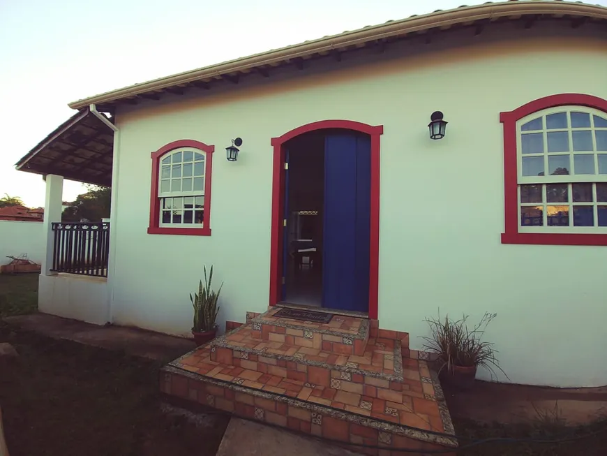 Foto 1 de Casa com 2 Quartos à venda, 304m² em Cuiabá, Tiradentes