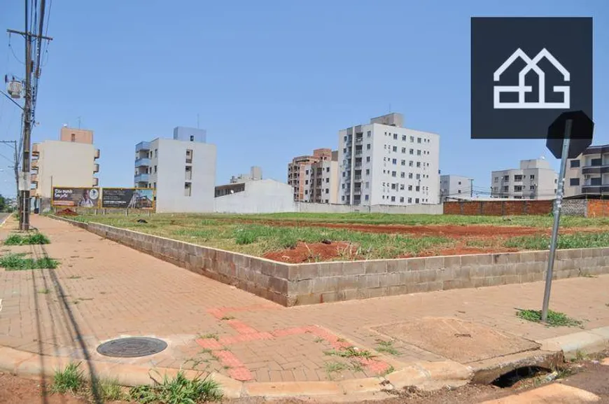 Foto 1 de Lote/Terreno à venda, 923m² em FAG, Cascavel