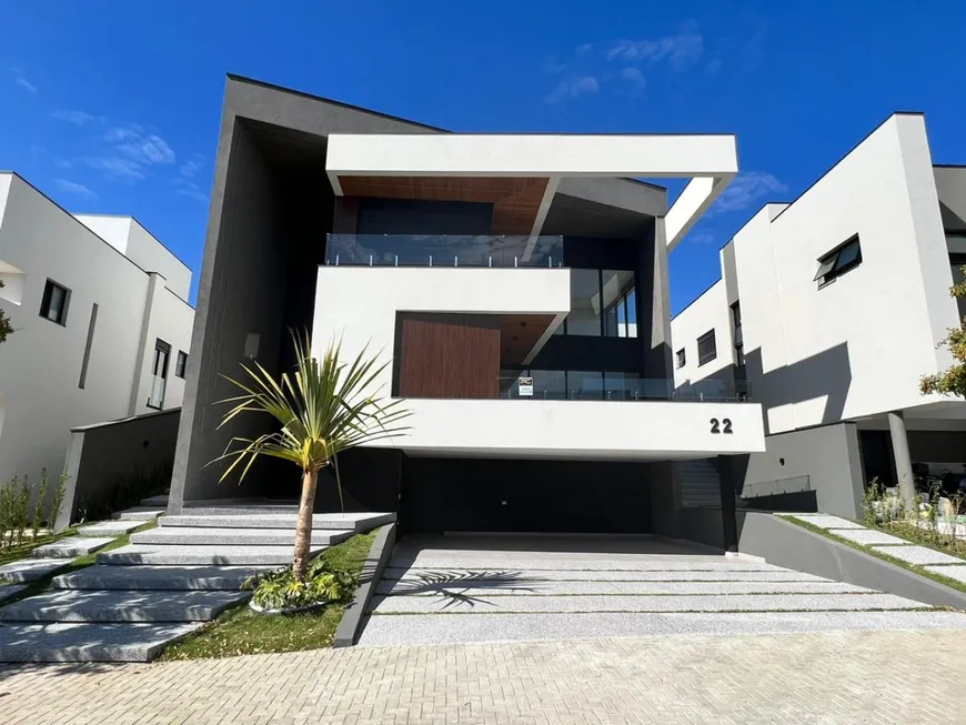 Foto 1 de Casa com 4 Quartos à venda, 400m² em Urbanova, São José dos Campos